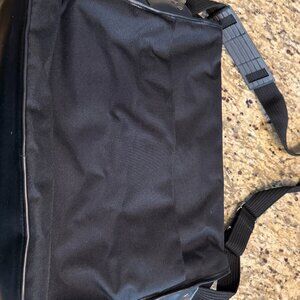 Ralph Lauren Nylon Messenger Bag – Adjustable Shoulder Strap – Classic Designer